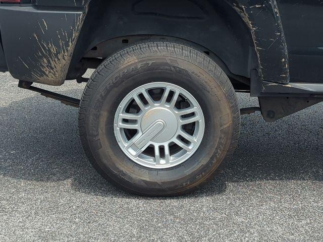 2009 HUMMER H3 Base