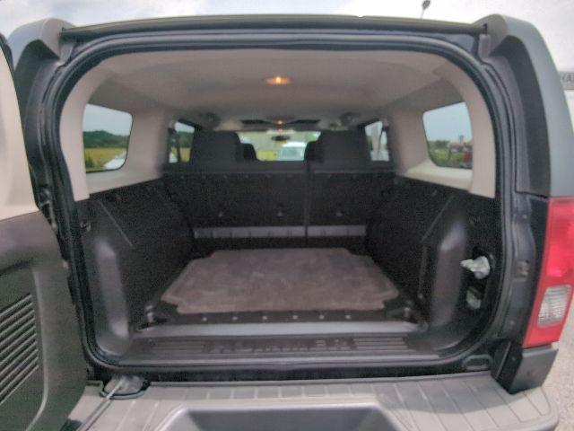 2009 HUMMER H3 Base