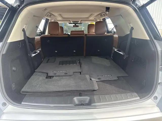 2024 Nissan Pathfinder Platinum 4WD