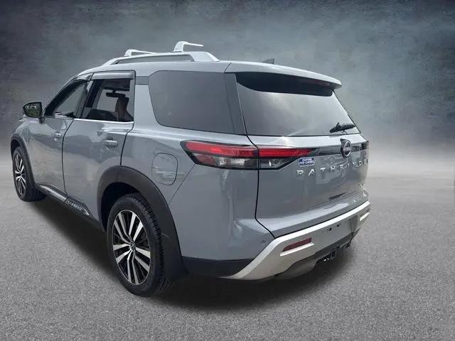 2024 Nissan Pathfinder Platinum 4WD