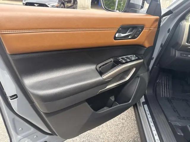 2024 Nissan Pathfinder Platinum 4WD
