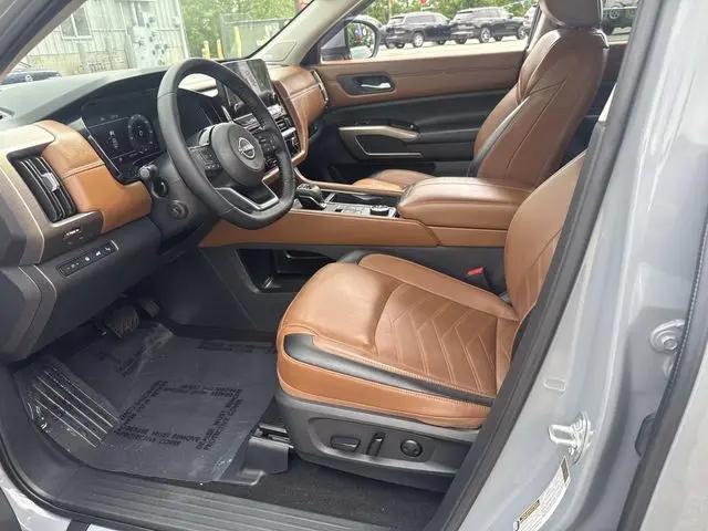 2024 Nissan Pathfinder Platinum 4WD