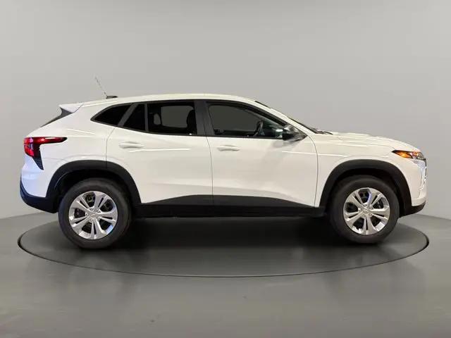 2026 Chevrolet Trax FWD LS