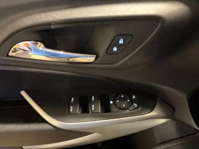 2026 Chevrolet Trax FWD LS