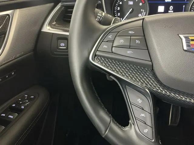 2025 Cadillac XT5 AWD Sport