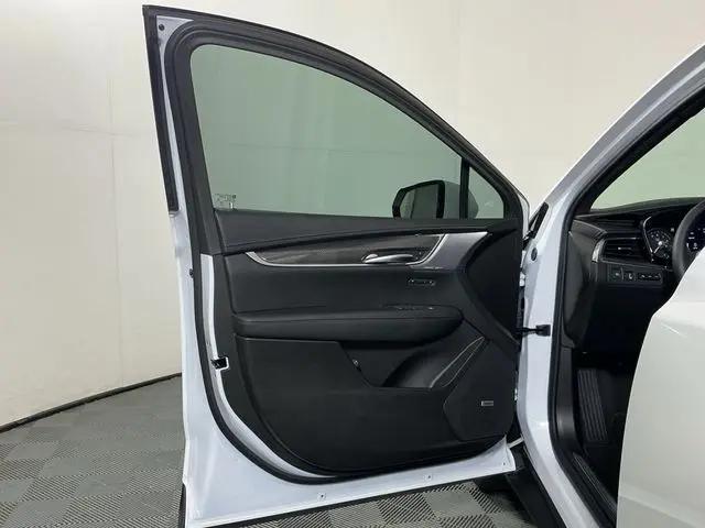 2025 Cadillac XT5 AWD Sport