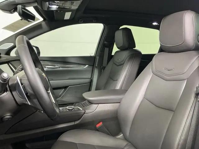 2025 Cadillac XT5 AWD Sport