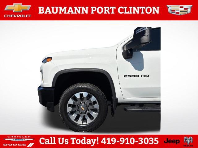 2022 Chevrolet Silverado 2500HD 4WD Crew Cab Standard Bed Custom