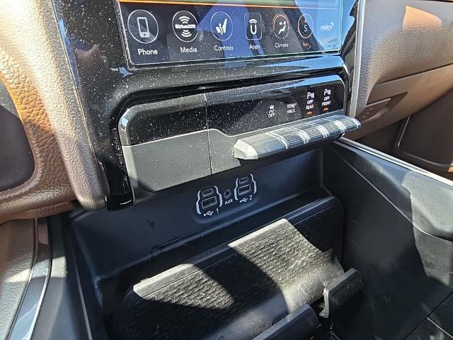 2020 Ram 1500 Laramie Crew Cab 4x4 5'7" Box