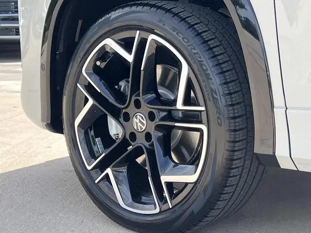 2026 Volkswagen Tiguan SEL R-Line Turbo