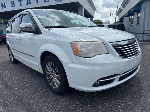 2015 Chrysler Town & Country Touring-L