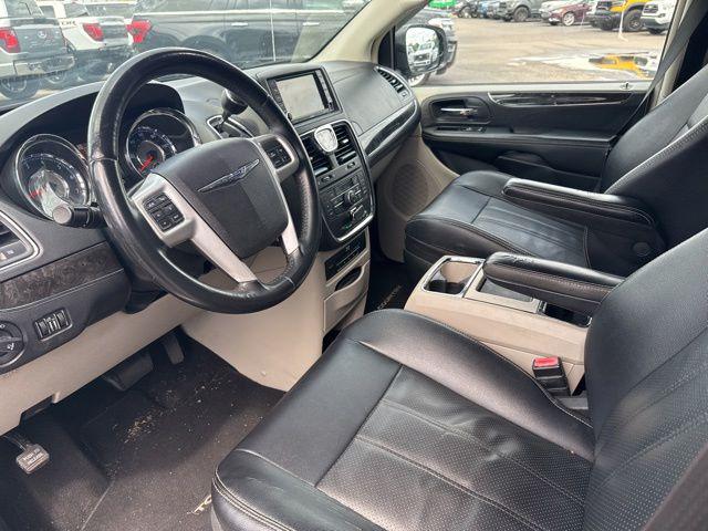 2015 Chrysler Town & Country Touring-L