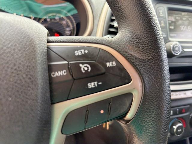 2016 Jeep Cherokee Sport