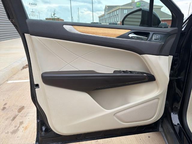 2016 Lincoln MKC Select