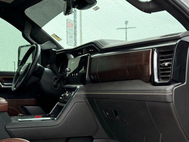 2025 GMC Sierra 3500HD 4WD Crew Cab Standard Bed Denali Ultimate