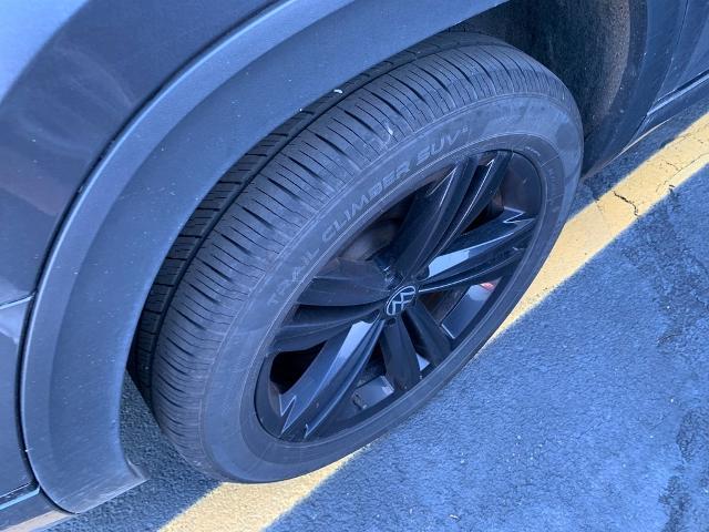 2023 Volkswagen Atlas 3.6L V6 SEL R-Line Black