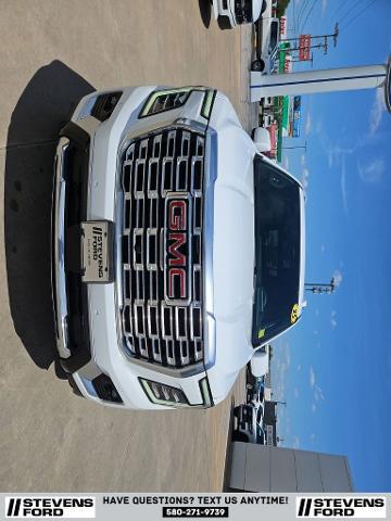 2025 GMC Yukon XL 4WD Denali