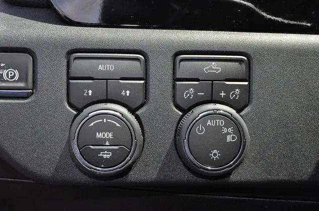 2026 Chevrolet Silverado 1500 4WD Crew Cab Standard Bed LT