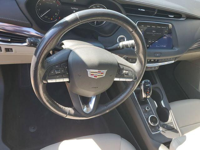 2022 Cadillac XT4 AWD Luxury