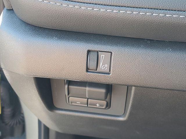 2025 Chevrolet Colorado 4WD LT