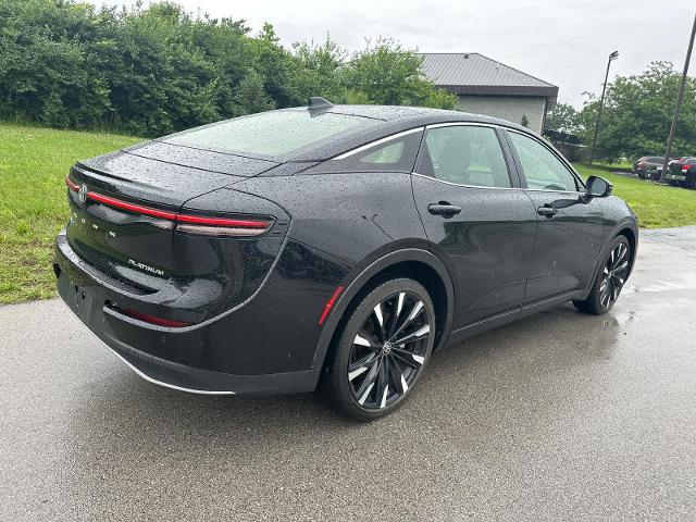 2023 Toyota Crown Platinum