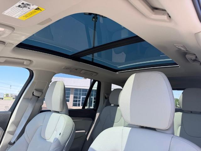 2024 Volvo XC90 B6 Plus Bright Theme 6-Seater