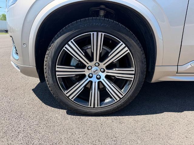 2024 Volvo XC90 B6 Plus Bright Theme 6-Seater