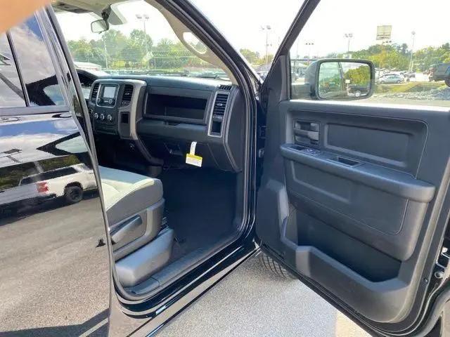 2023 Ram 1500 Classic Tradesman Crew Cab 4x4 5'7" Box