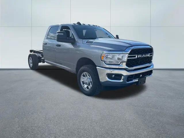 2023 Ram 3500 Tradesman/SLT