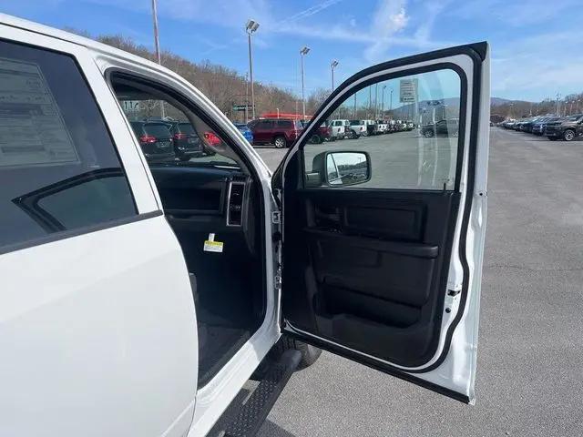2023 Ram 1500 Classic Tradesman Crew Cab 4x4 5'7" Box