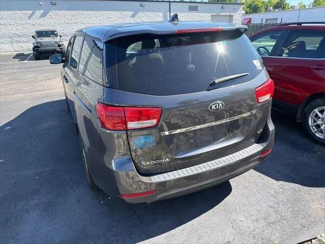 2017 Kia Sedona LX