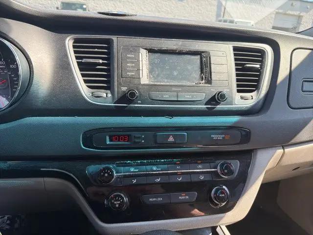 2017 Kia Sedona LX