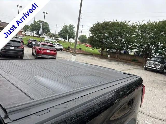 2022 GMC Sierra 1500 Limited 4WD Crew Cab Short Box AT4