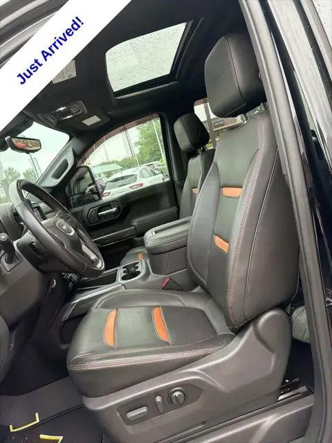 2022 GMC Sierra 1500 Limited 4WD Crew Cab Short Box AT4