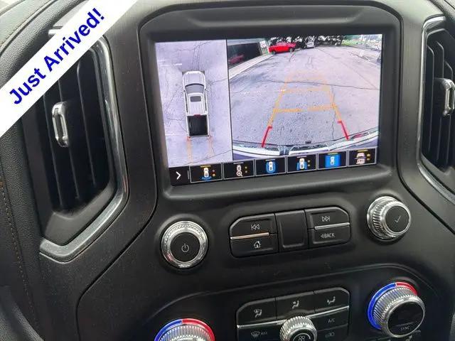 2022 GMC Sierra 1500 Limited 4WD Crew Cab Short Box AT4