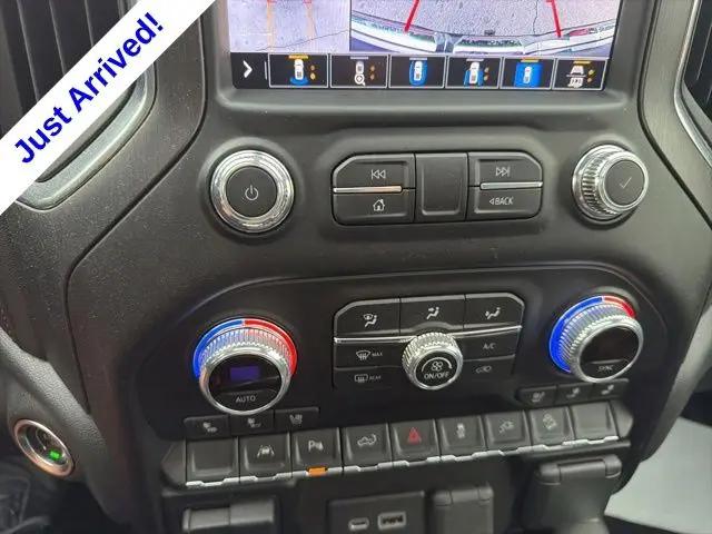 2022 GMC Sierra 1500 Limited 4WD Crew Cab Short Box AT4