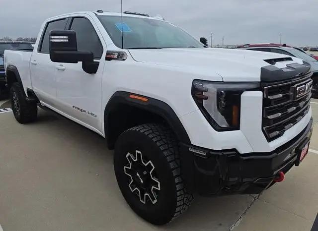 2026 GMC Sierra 2500HD Crew Cab, Standard Bed, AT4X, 4WD