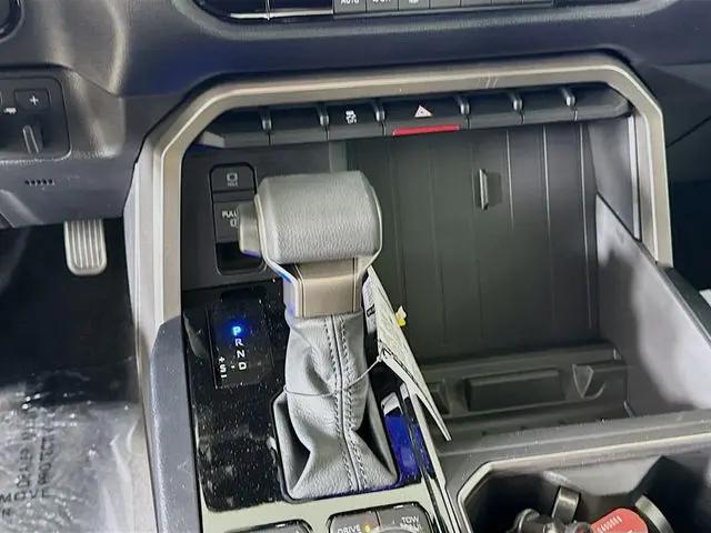 2026 Toyota Tundra SR5 CrewMax 5.5' Bed
