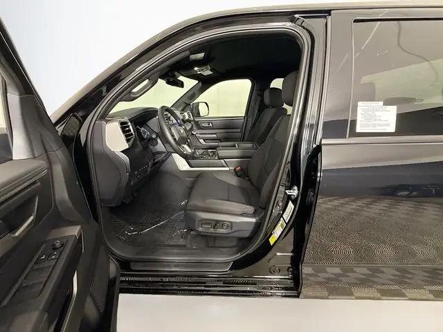 2026 Toyota Tundra SR5 CrewMax 5.5' Bed