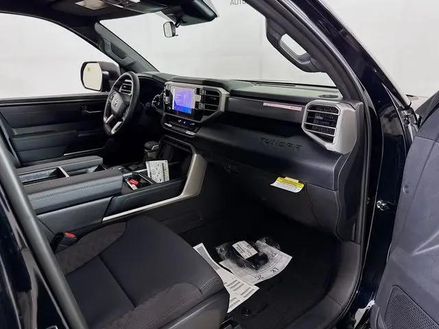 2026 Toyota Tundra SR5 CrewMax 5.5' Bed
