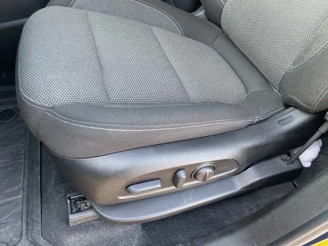 2023 Chevrolet Traverse FWD LT Cloth