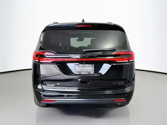 2027 Chrysler Pacifica Limited
