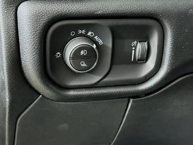 2026 Ram 2500 Black Express Crew Cab 4x4 64 Box