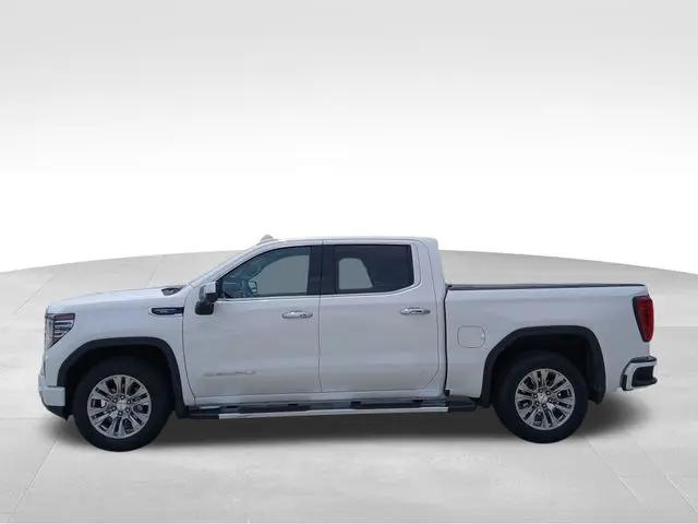 2023 GMC Sierra 1500 4WD Crew Cab Short Box Denali