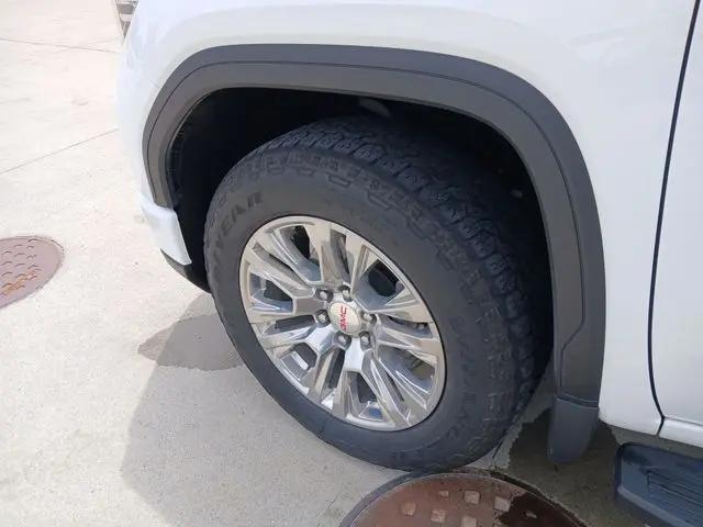 2023 GMC Sierra 1500 4WD Crew Cab Short Box Denali