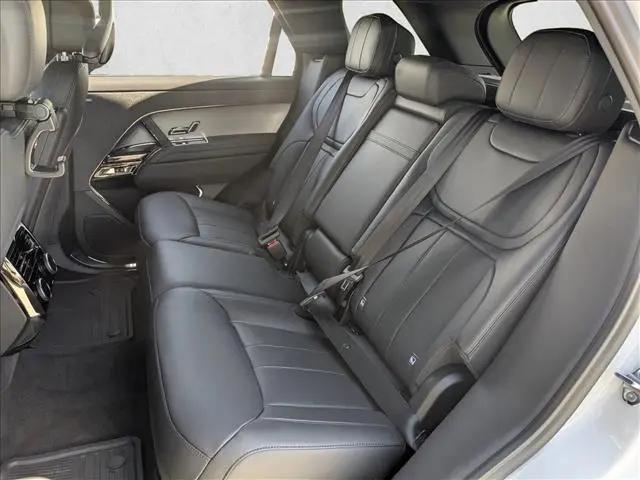 2026 Land Rover Range Rover Sport P360 SE