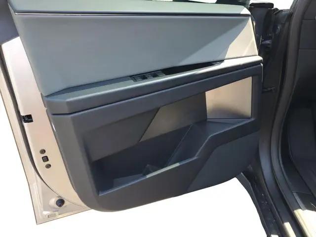 2025 Tesla Cybertruck All-Wheel Drive
