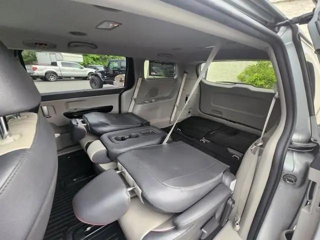 2017 Kia Sedona EX