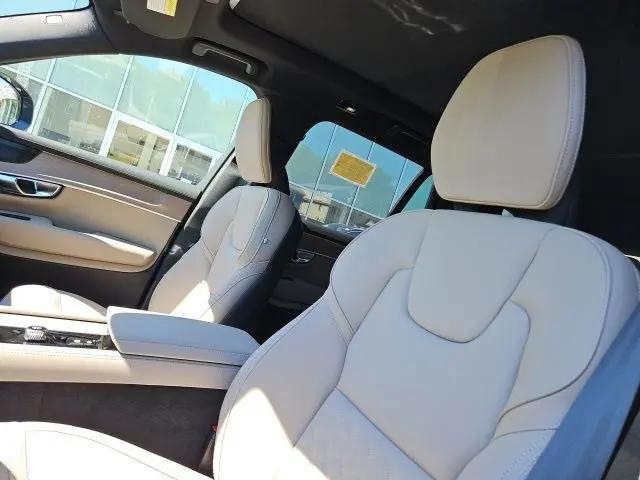 2026 Volvo XC90 Plus, B5 AWD Gas (mild hybrid), Gasoline, Bright, 7 Seats
