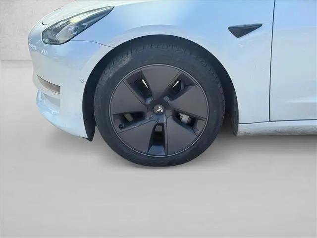 2022 Tesla Model 3 Rear-Wheel Drive